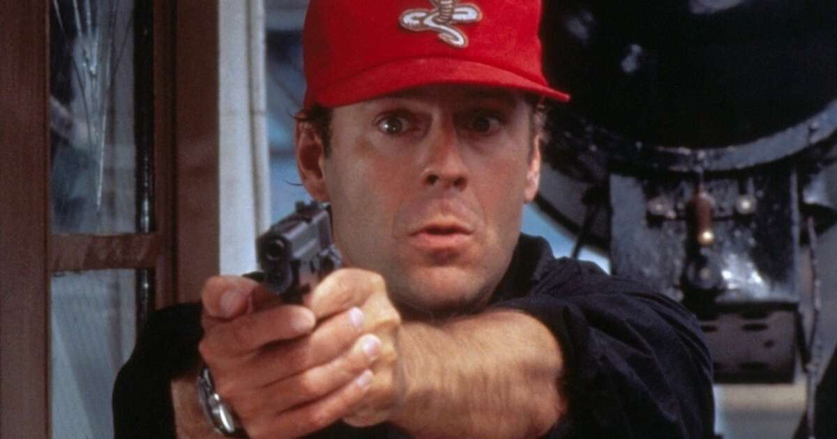 Bruce Willis se arrepende de filme de ação de 1993