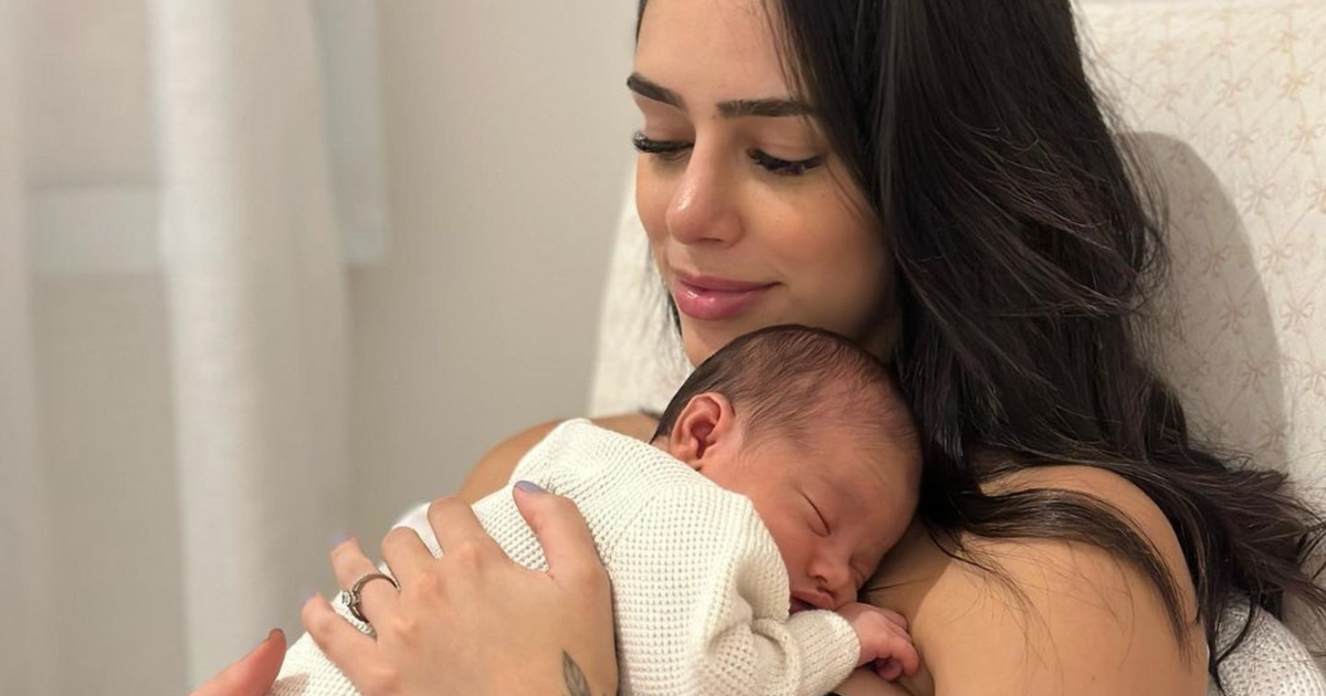 Koka Bruna Biancardi comemora o primeiro mês de sua filha Neymar