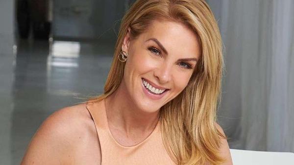 Koka Ana Hickmann E Edu Guedes Assumem Relacionamento