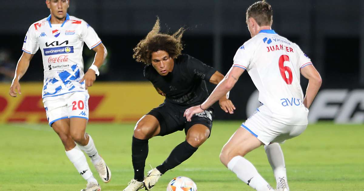 Corinthians vence Nacional e melhora posição na Copa Sul-Americana