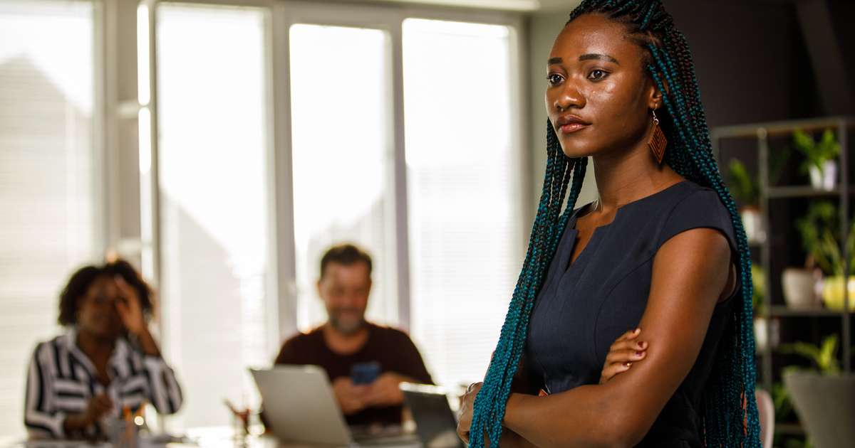 Desafios enfrentados por mulheres negras e jovens no mercado de trabalho