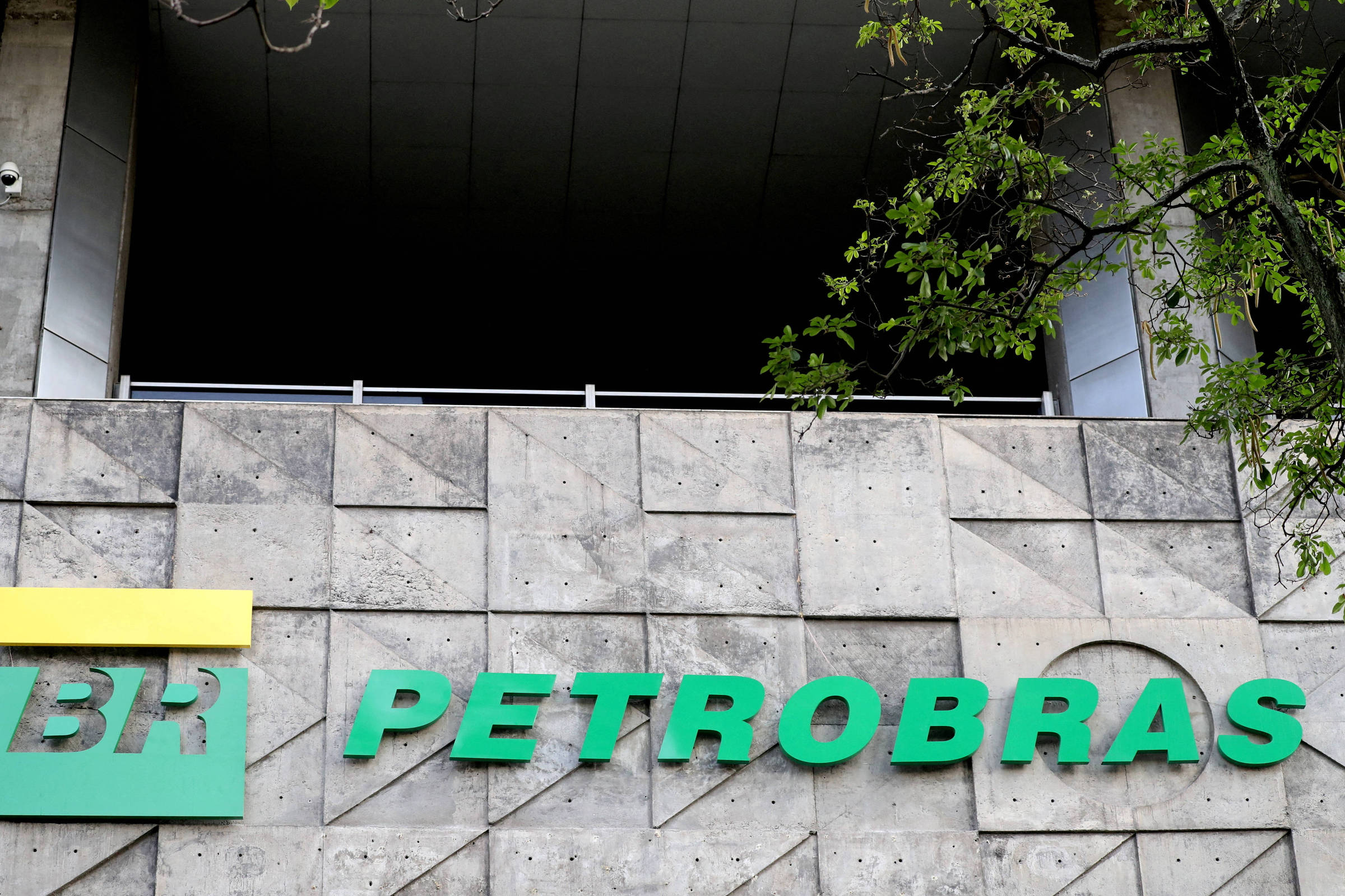 Petrobras registra queda no lucro no primeiro trimestre