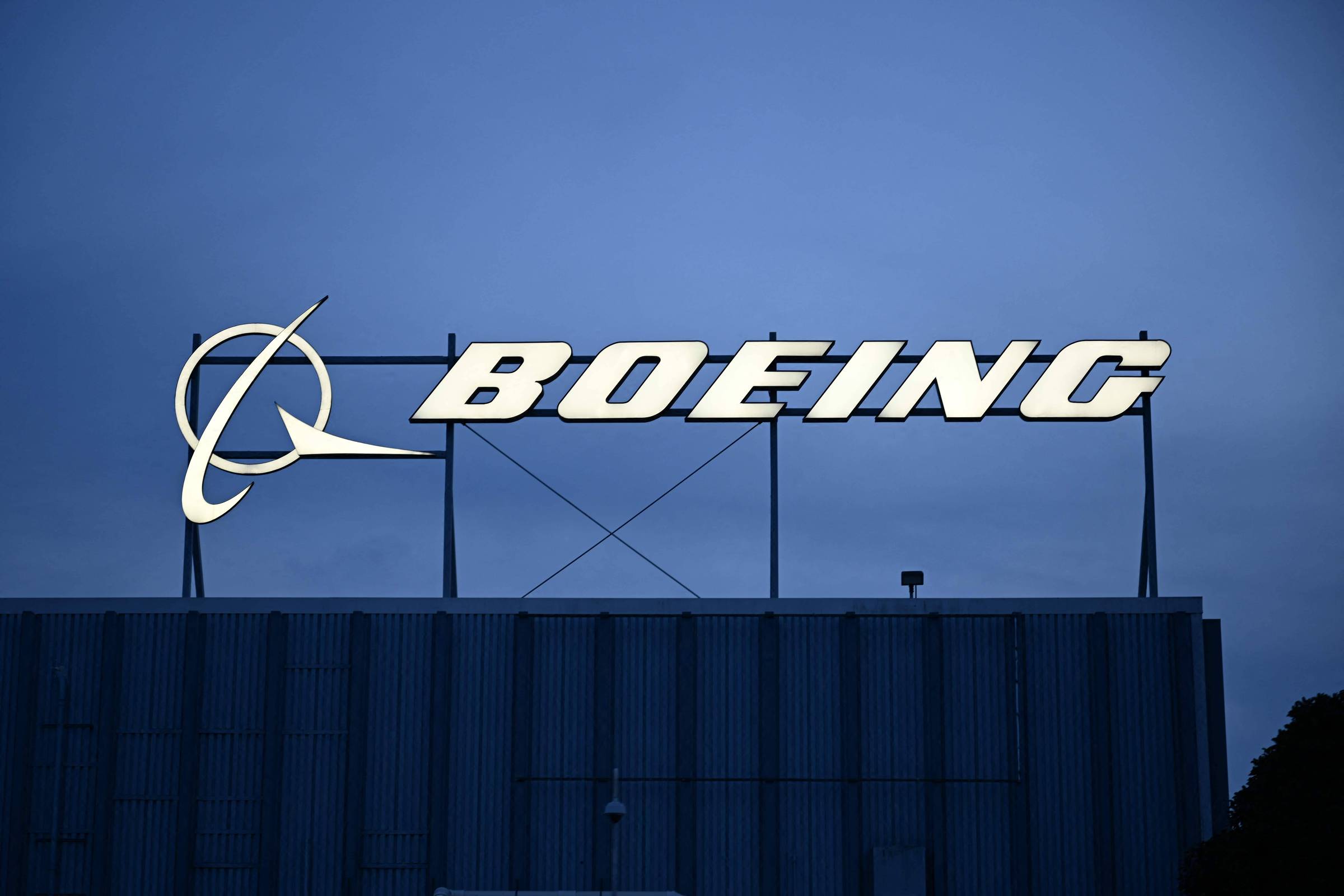 Departamento de Justiça dos EUA acusa Boeing de violar acordo de 2021