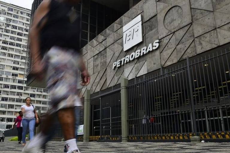 ADR da Petrobras despenca em Nova York após troca de presidência