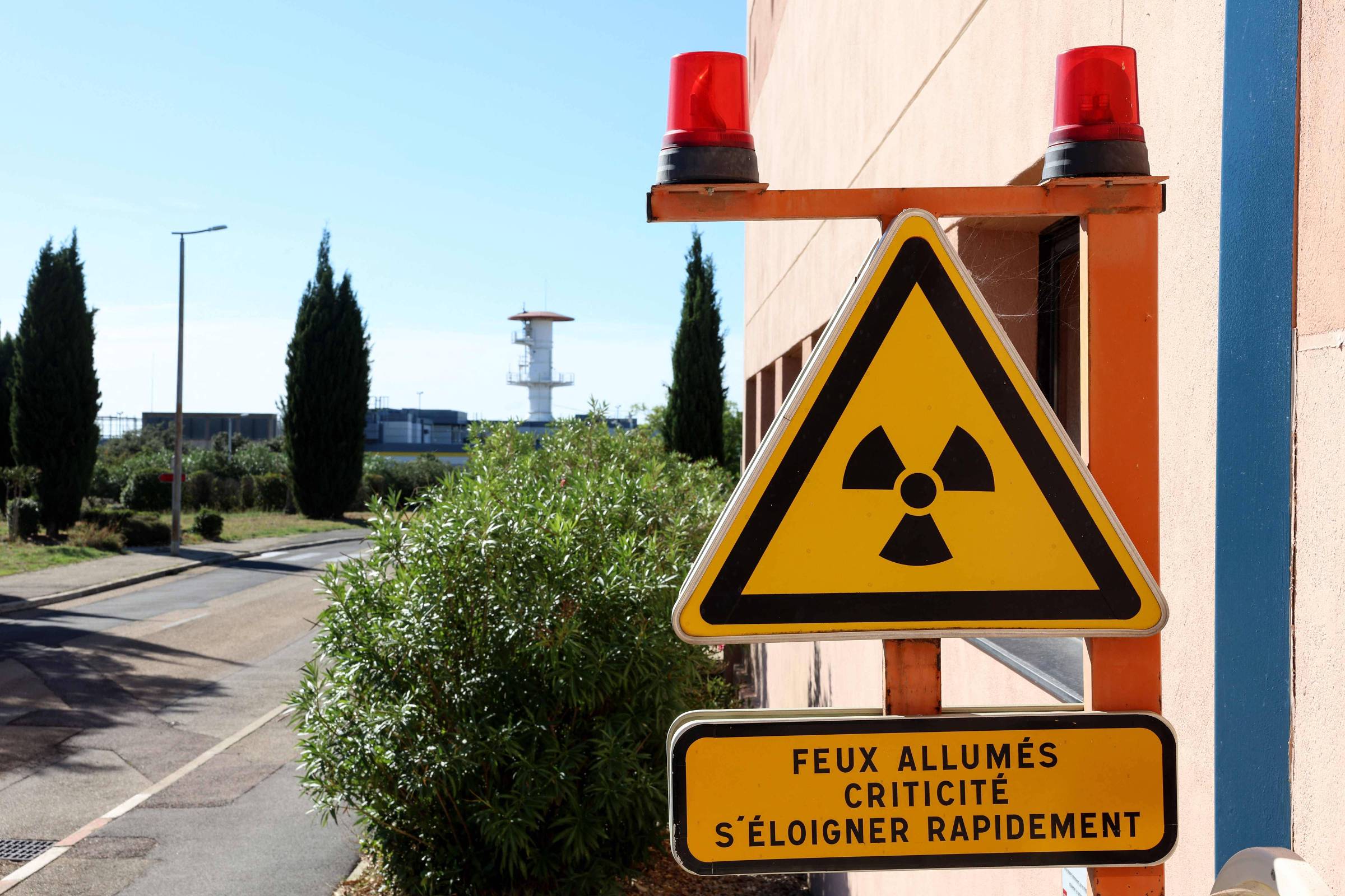 Indústria de energia nuclear busca atrair engenheiros aposentados