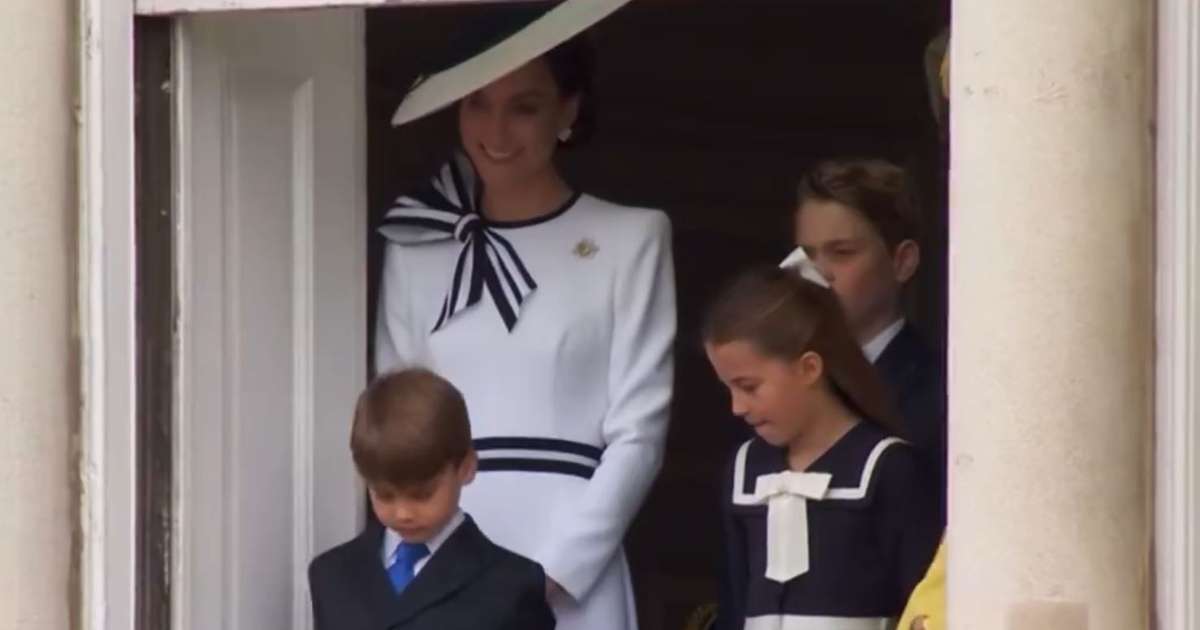 Princesa Charlotte chama atenção no Desfile de Aniversário do rei Charles III