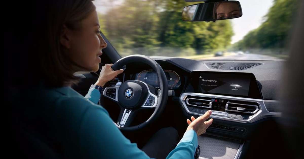 BMW se torna primeira montadora a comercializar carros com assistência de direção nível 2 e 3