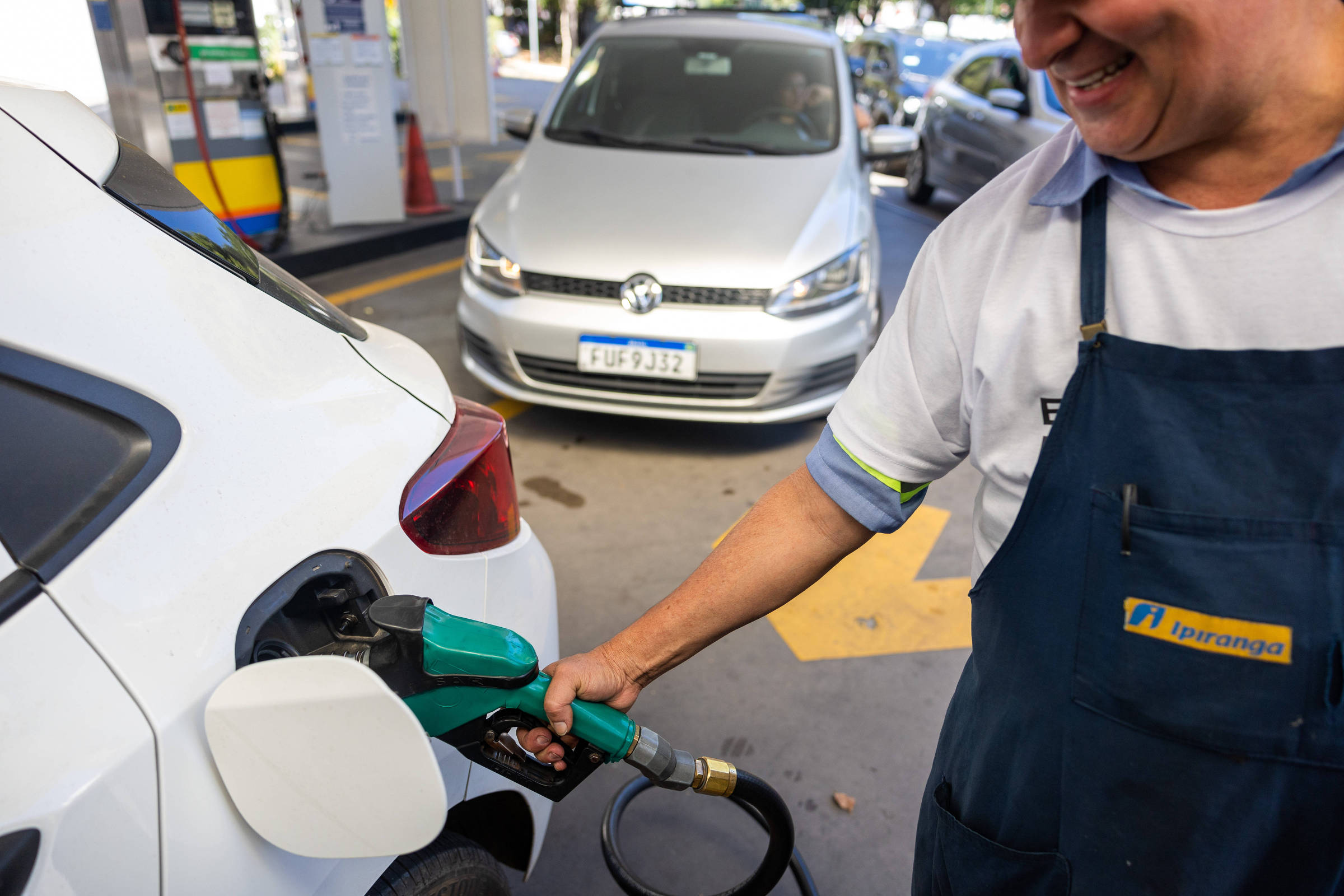 ANP reduz número de postos e cidades em pesquisa de preços de combustíveis
