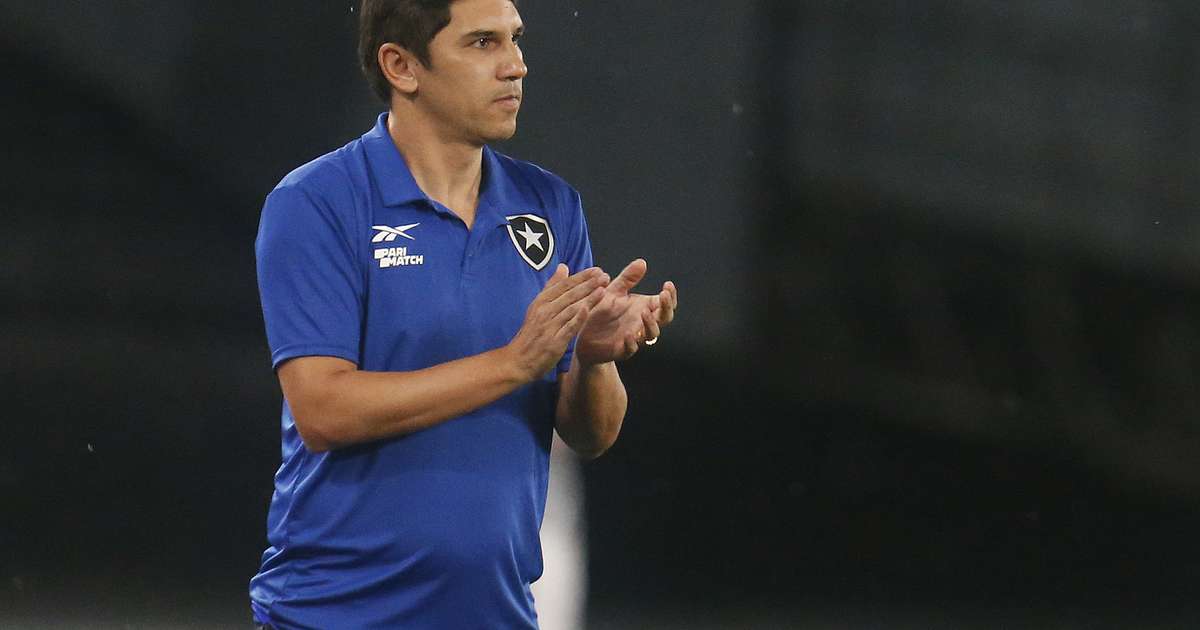 Botafogo perde para o Cuiabá e fica seis pontos na frente do Palmeiras