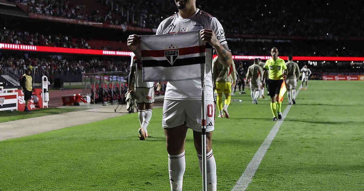 Elvis quebra jejum de nove meses sem gol, Ponte volta a vencer após 10 jogos  e deixa degola da Série B, ponte preta