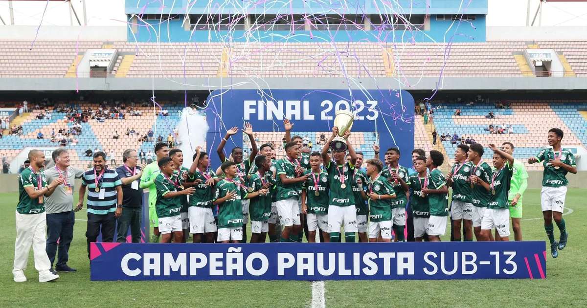 Palmeiras reage, goleia o São Paulo e conquista o Campeonato Paulista