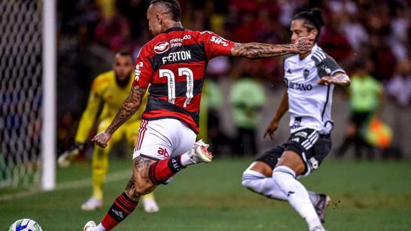 Em alta, Cebolinha decidiu último Flamengo x Atlético no Maracanã