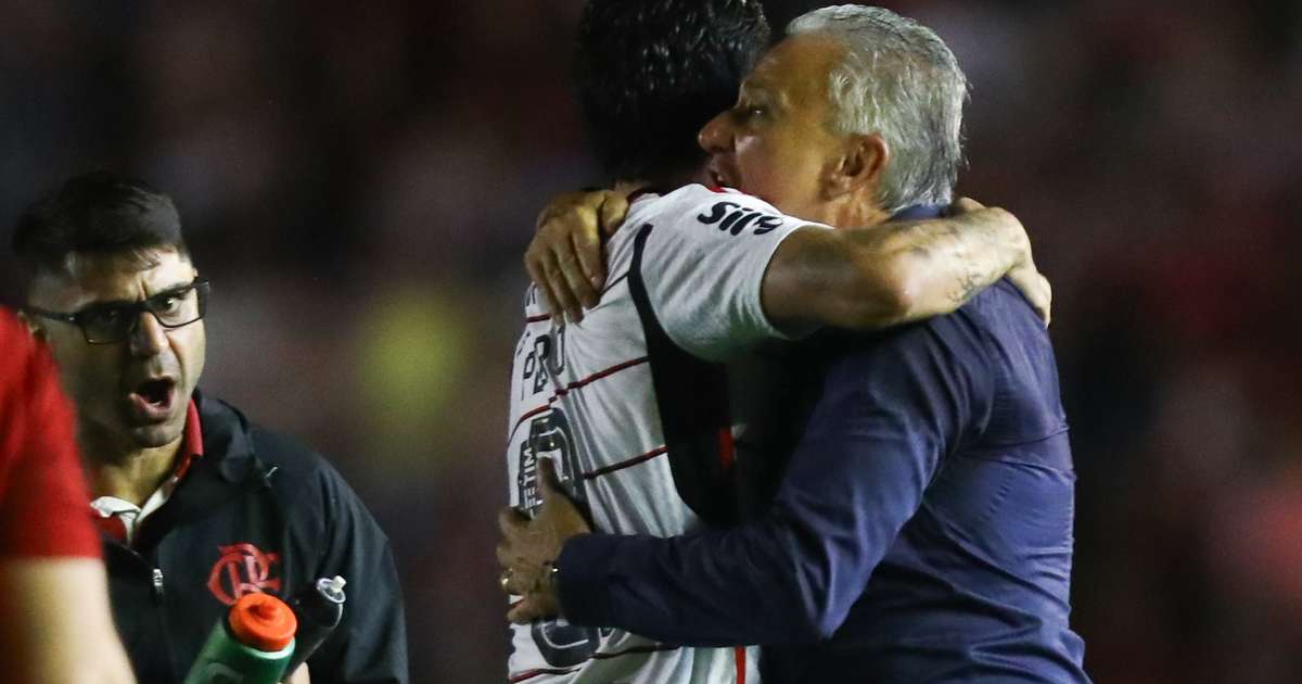 ANÁLISE: Vasco contratou, mas não se reforçou e segue sem um