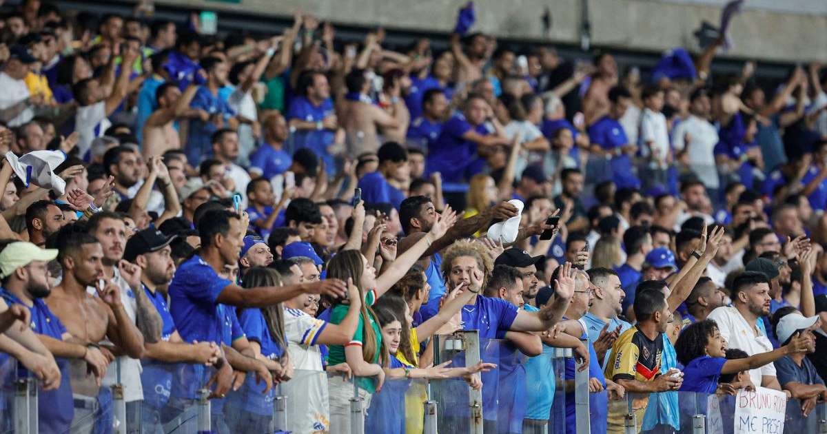 Vasco x Cruzeiro deve ter recorde de público do ano: 65 mil ingressos  vendidos