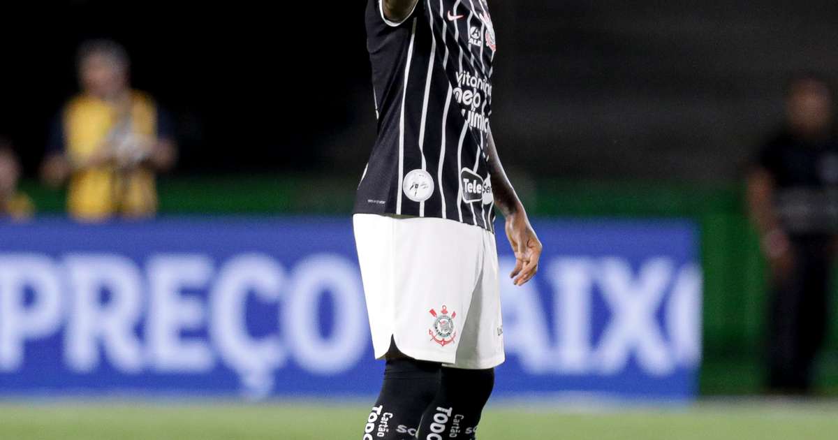 Koka - Weverton recebe prêmio de melhor goleiro do Brasileirão de 2023