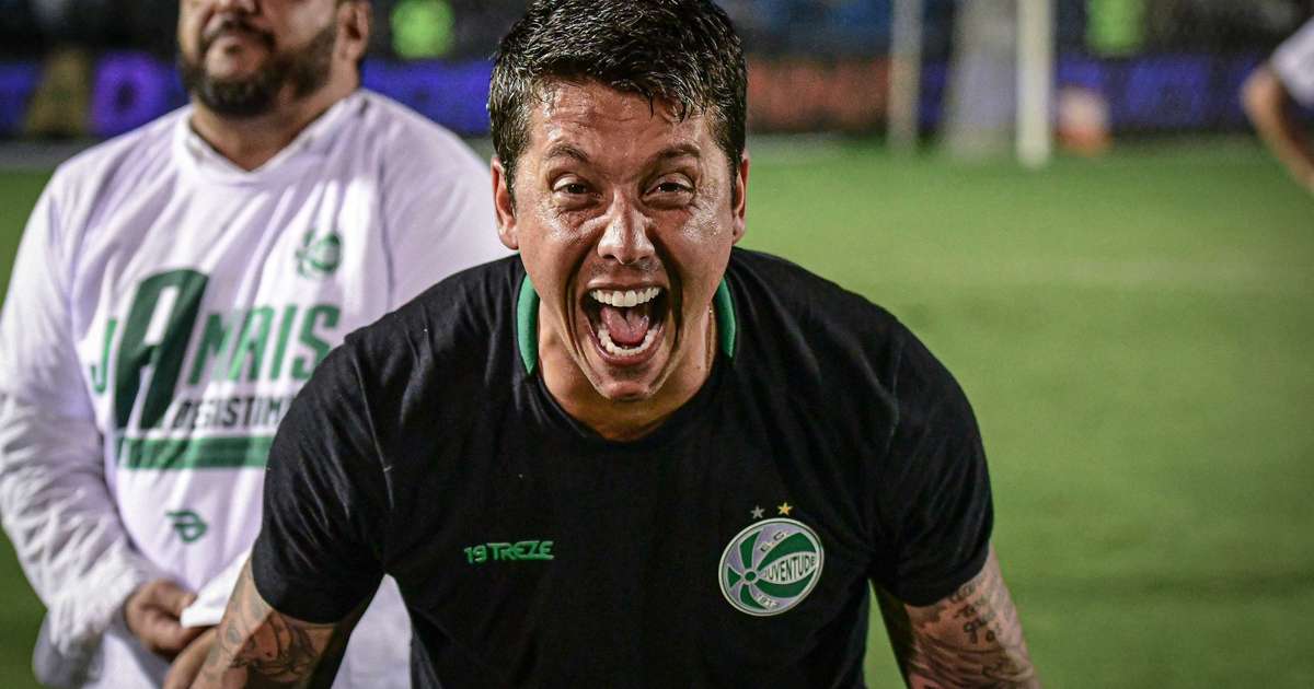 Índia tira astros da aposentadoria para vender futebol a 1,2 bilhão de fãs  - 17/08/2014 - UOL Esporte