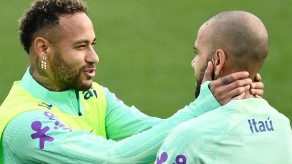 Koka Neymar Empresta Dinheiro A Daniel Alves Preso Por Acusa O De