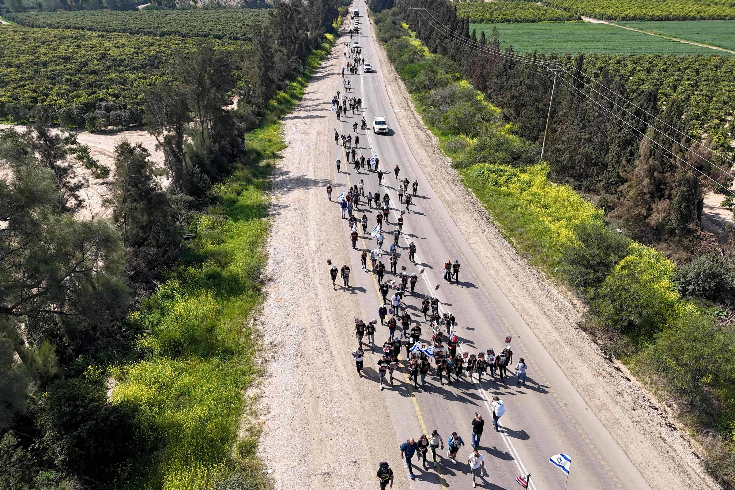Marcha pelos reféns em Gaza tem início em kibbutz Re'im